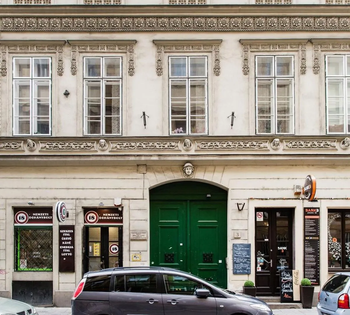 Bank Street Loft In Pest Center Lägenhet Budapest 0*,